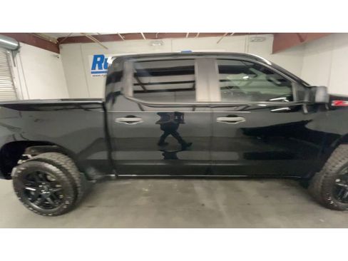 Used 2022 Chevrolet Silverado 1500 Custom Trail Boss w/ Safety Confidence Package image 9