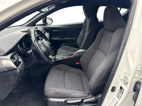 Used 2018 Toyota C-HR XLE image 9