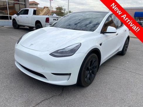 Used 2023 Tesla Model Y Long Range AWD/4WD image 1