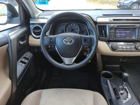 Used 2014 Toyota RAV4 XLE image 18