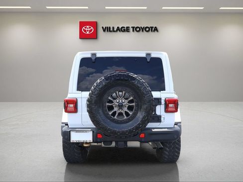 Used 2022 Jeep Wrangler Unlimited Rubicon w/ Trailer Tow Package AWD/4WD image 4