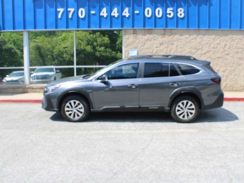 Used 2023 Subaru Outback Premium AWD/4WD image 18