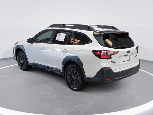 Used 2023 Subaru Outback Onyx Edition AWD/4WD image 7