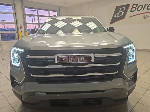 Used 2026 GMC Terrain Elevation w/ Elevation Premium Package image 2