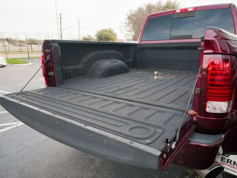 Used 2017 RAM 3500 Laramie Longhorn image 11