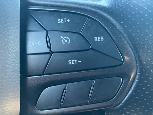 Used 2022 Dodge Challenger R/T image 18