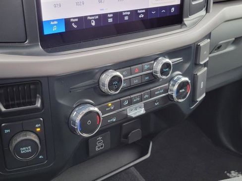 Used 2025 Ford F150 XLT w/ Equipment Group 301A Standard image 18
