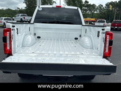 New 2025 Ford F250 Lariat w/ Chrome Package image 17