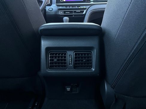 Used 2025 Toyota Camry LE image 12