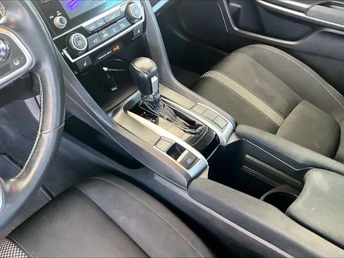 Used 2019 Honda Civic EX image 15