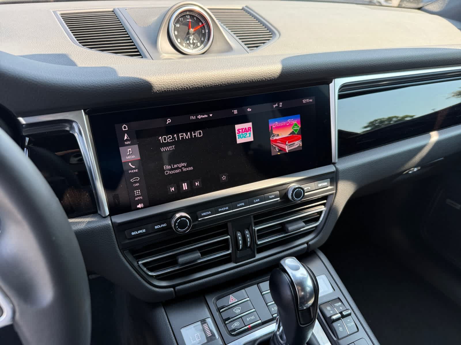 Used 2020 Porsche Macan AWD/4WD image 18