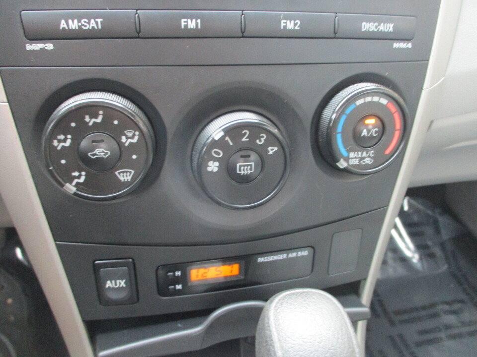 Used 2010 Toyota Corolla LE FWD image 28