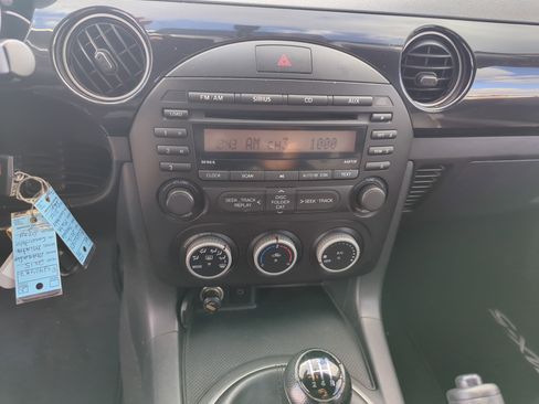 Used 2015 MAZDA MX-5 Miata Sport w/ Convenience Package image 29