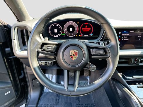 Certified 2024 Porsche Cayenne Coupe AWD/4WD image 12