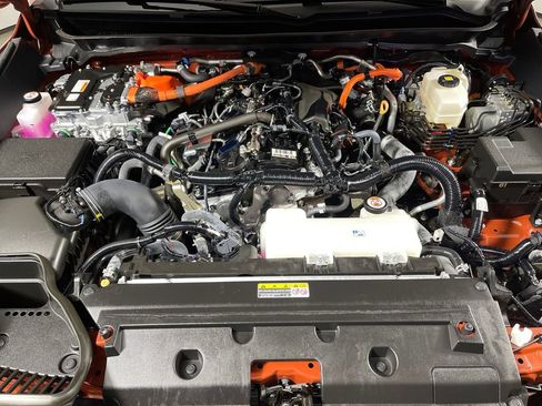 Certified 2025 Toyota Tacoma TRD Off-Road image 9