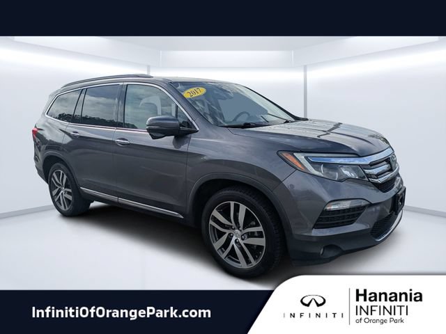 Used 2017 Honda Pilot Touring image 1