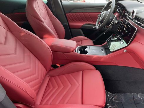 New 2026 Maserati Grecale Modena image 26