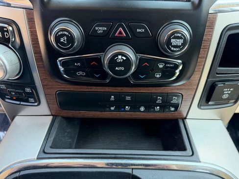 Used 2018 RAM 1500 Laramie w/ Convenience Group AWD/4WD image 14