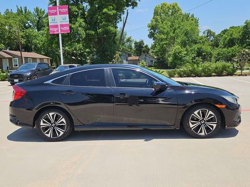 Certified 2017 Honda Civic EX-T image 10
