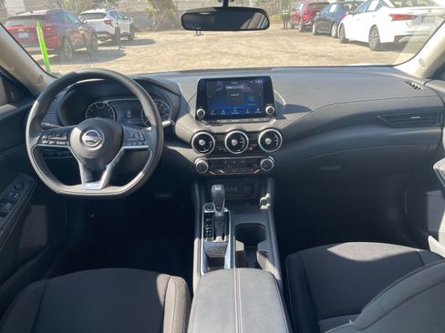 Used 2025 Nissan Sentra SV image 31