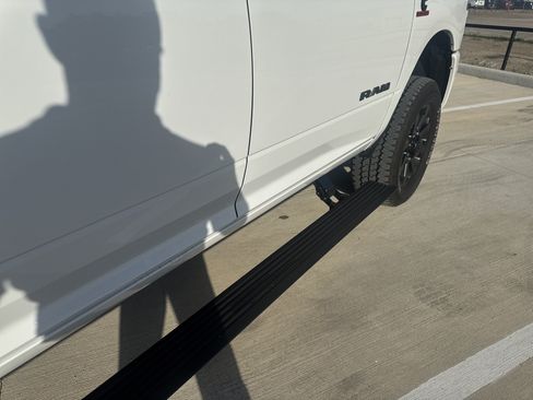 Used 2026 RAM 2500 Laramie AWD/4WD image 14