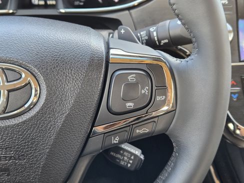 Used 2016 Toyota Avalon Limited w/ Toyota Safety Sense Package image 36