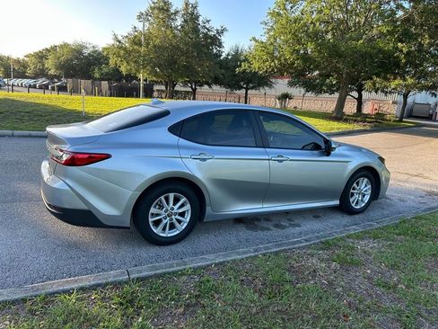 Certified 2025 Toyota Camry LE image 5