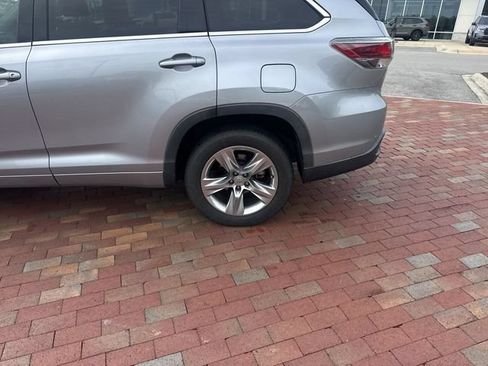 Used 2014 Toyota Highlander Limited FWD image 6