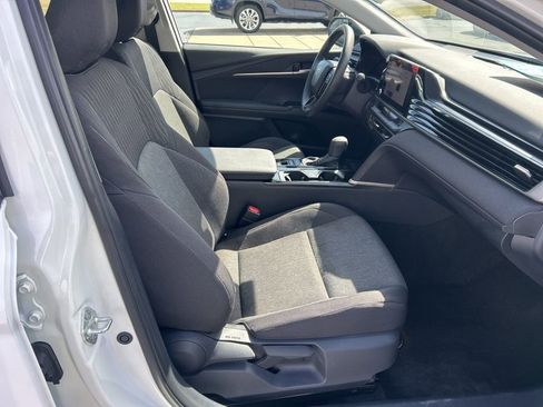 Used 2025 Toyota Camry LE image 20