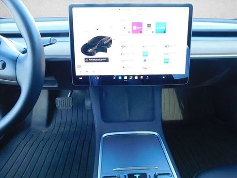 Used 2021 Tesla Model 3 Standard Range Plus RWD image 15