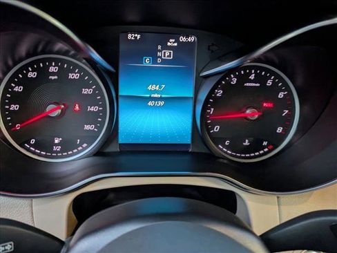 Used 2020 Mercedes-Benz GLC 300 image 11