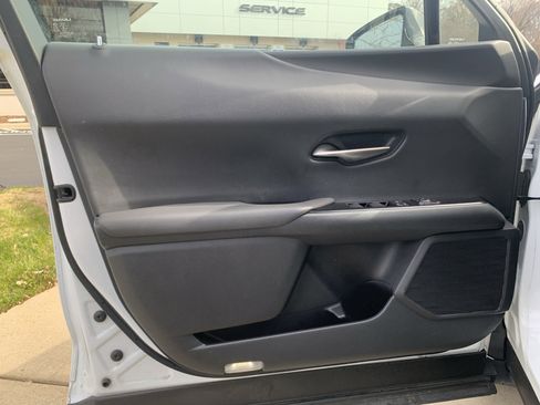 Certified 2019 Lexus UX 200 F Sport image 14