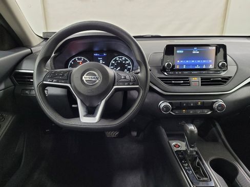 Used 2022 Nissan Altima 2.5 S FWD image 22
