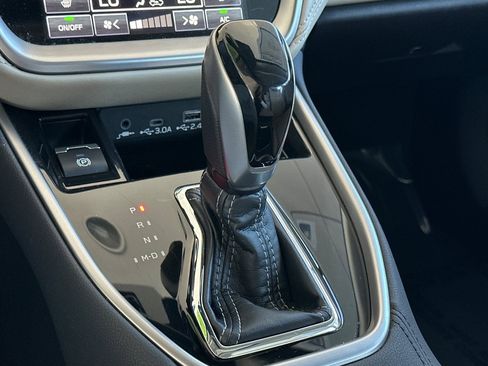 Used 2025 Subaru Legacy Limited image 22