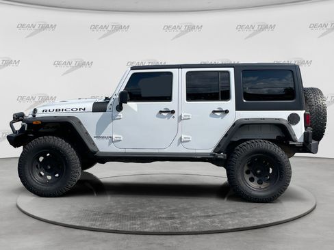 Used 2015 Jeep Wrangler Unlimited Rubicon AWD/4WD image 4