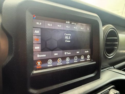 Used 2022 Jeep Wrangler Unlimited Sport AWD/4WD image 21