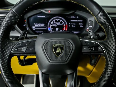 Used 2019 Lamborghini Urus AWD/4WD image 22