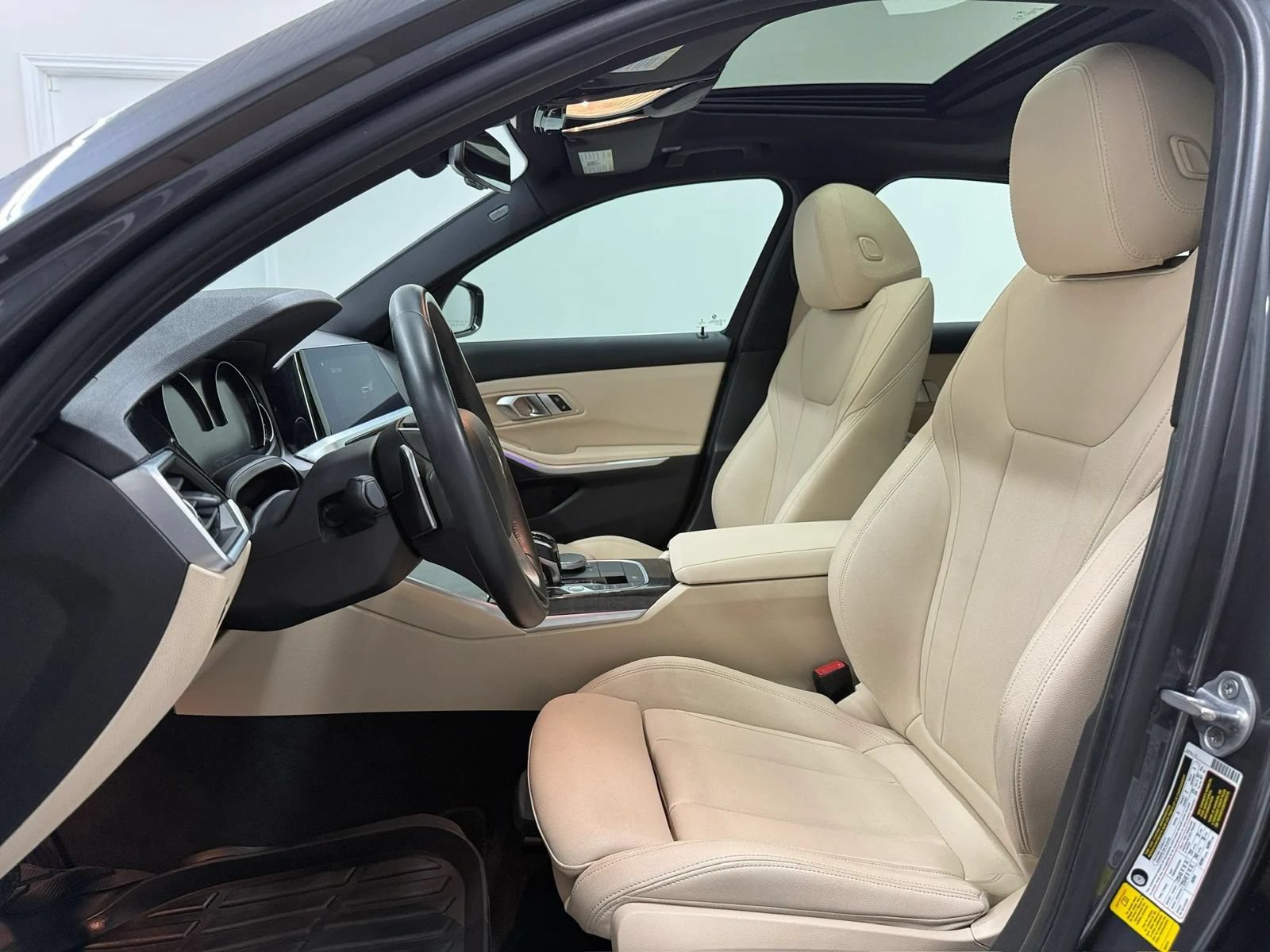 Used 2020 BMW 330i Sedan w/ Convenience Package RWD image 27