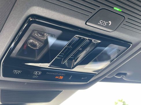 New 2026 Volkswagen Tiguan SE R-Line FWD image 28