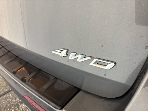 Used 2023 Ford Explorer XLT w/ Equipment Group 202A image 34