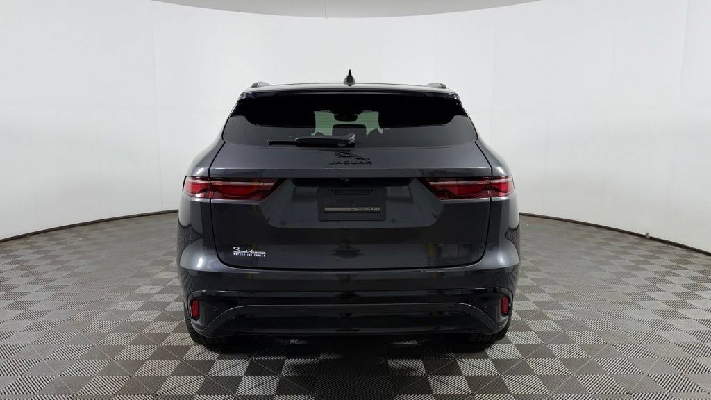 Used 2025 Jaguar F-PACE R-Dynamic S AWD/4WD image 6