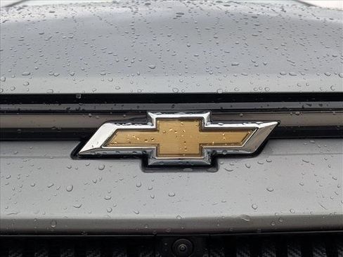 New 2026 Chevrolet Equinox EV LT image 17