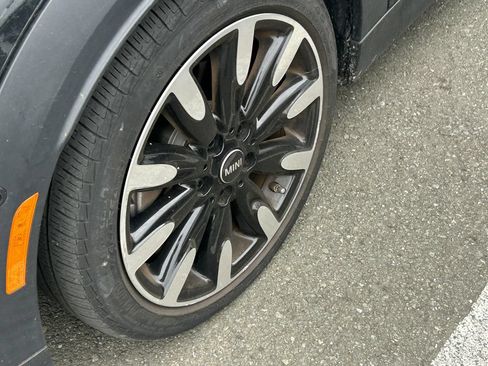 Used 2023 MINI Cooper S FWD image 3