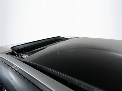 Certified 2024 Kia Sorento SX image 23