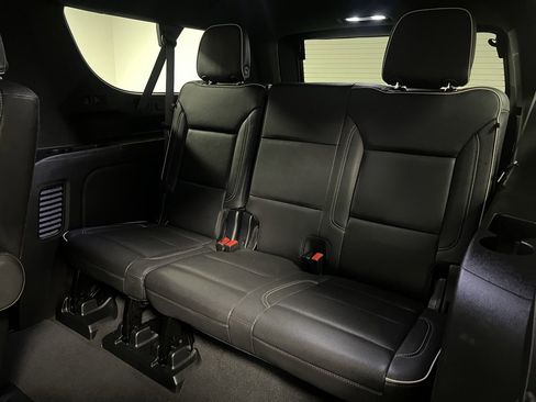 Used 2023 Chevrolet Suburban Premier image 48