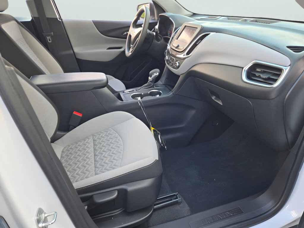 Certified 2024 Chevrolet Equinox LS FWD image 5