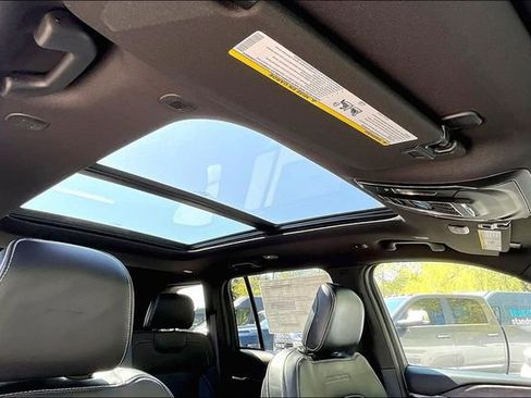 New 2025 Jeep Grand Cherokee Overland image 25