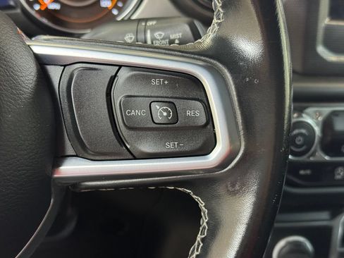 Used 2021 Jeep Wrangler Unlimited Sahara AWD/4WD image 33
