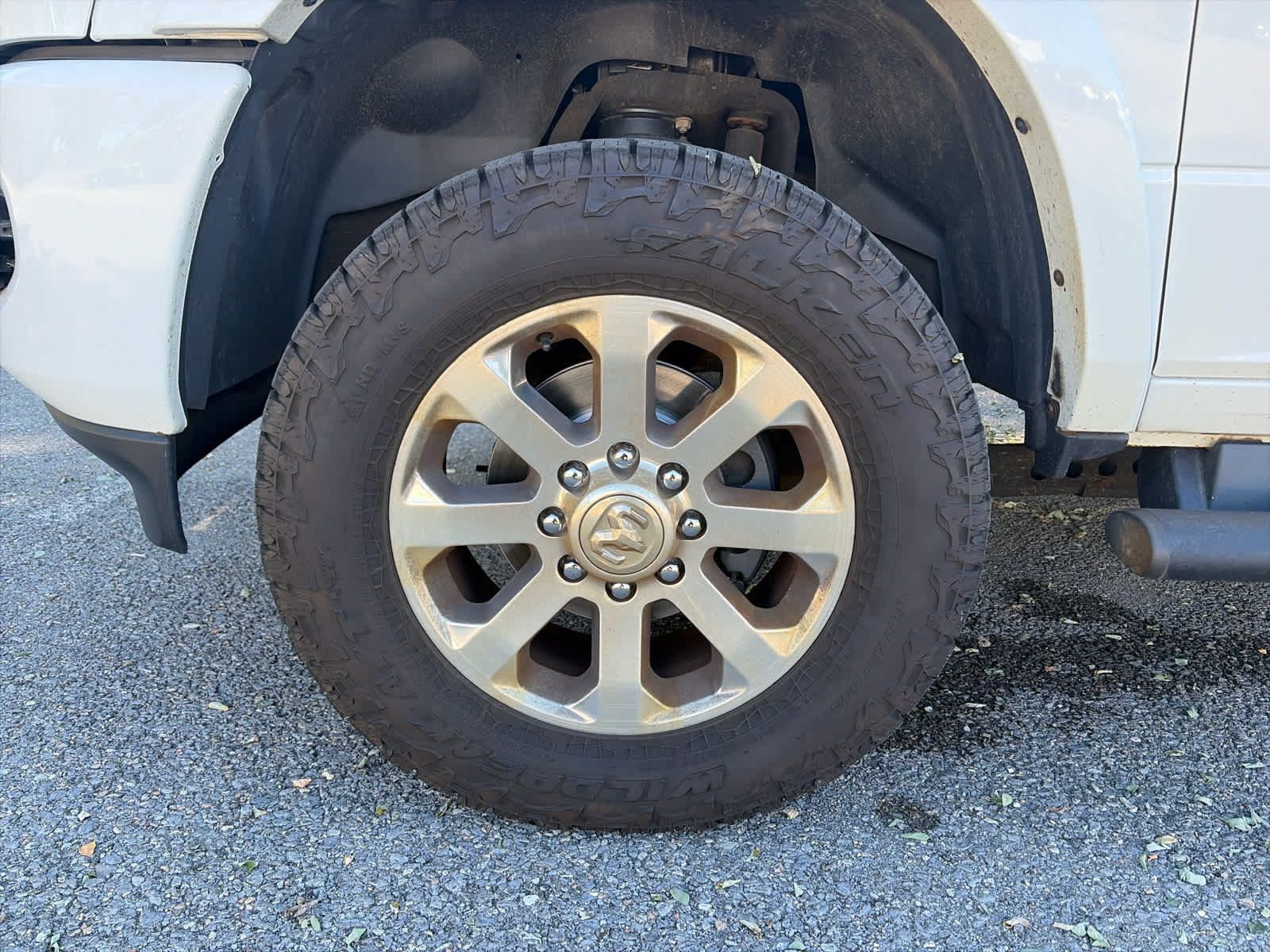 Used 2019 RAM 2500 Laramie AWD/4WD image 2