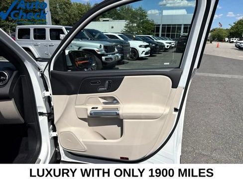 Used 2026 Mercedes-Benz GLB 250 4MATIC image 35